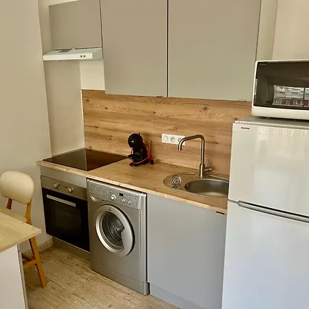 Le Borrigo Pick Up Airport Apartman